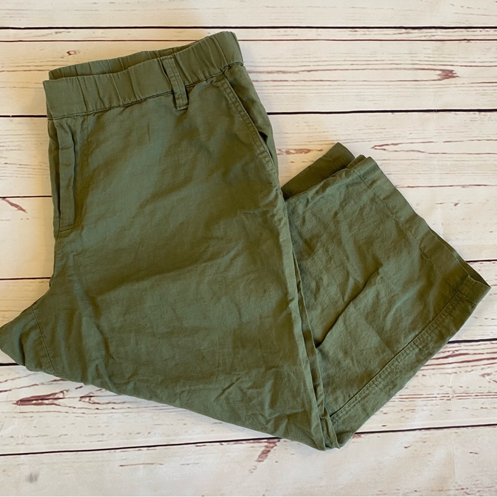 Olive Green Linen Liz Claiborne Casual Capris